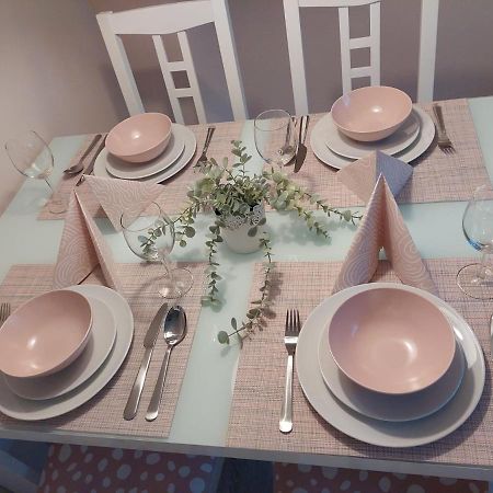Helles Modern Eingerichtetes Apartment Halle  Εξωτερικό φωτογραφία